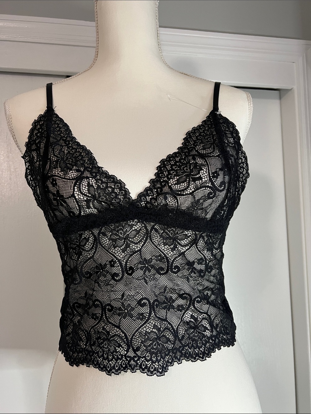 NWOT Black Lace Sheer Bralette Tank - Women Intimates. Sz M